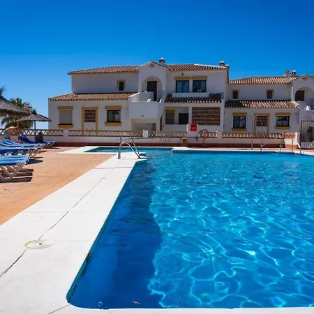 Modern Beachside Flat In Wyndham Costa Del Sol *